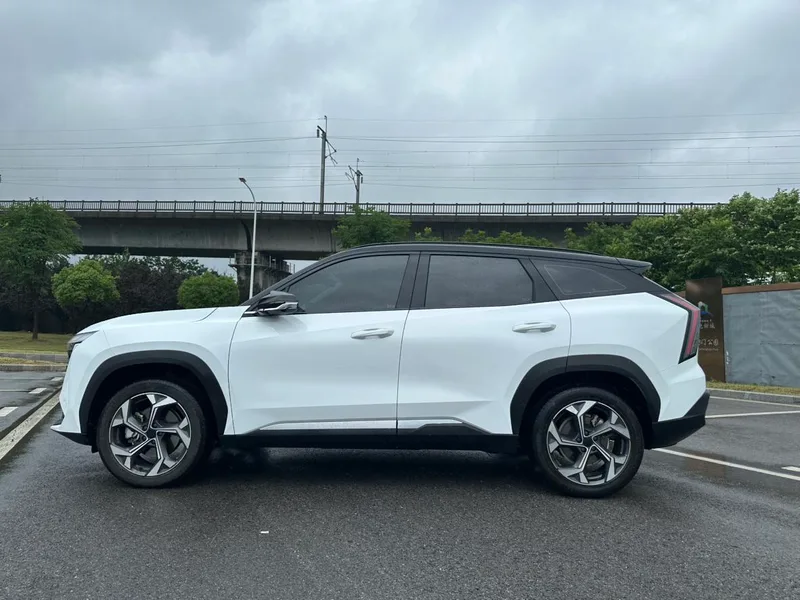 Geely Boyue L 2023 2.0TD DCT Flagship exterior photo 7 Geely Boyue L 2023 2.0TD DCT Flagship exterior photo 7