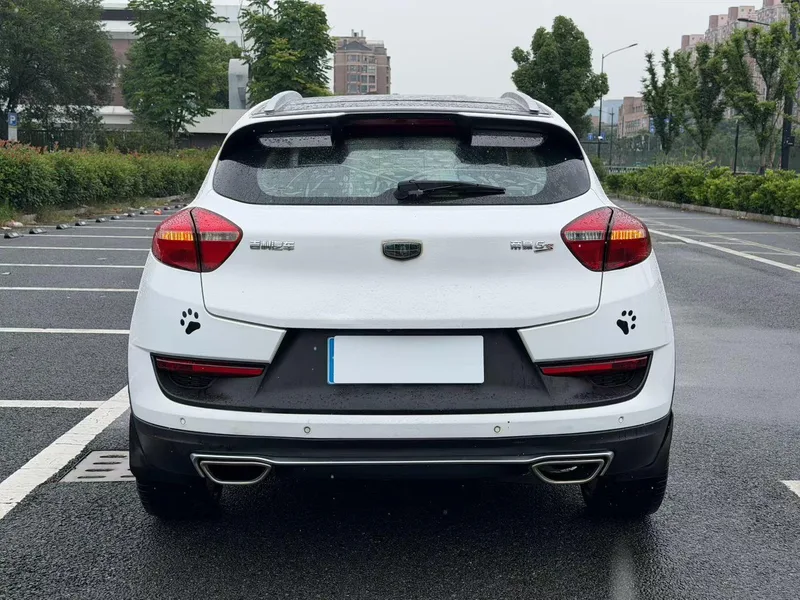 Geely Emgrand GS 2016 Edición elegante 1.3T Tipo de collar manual interior foto 8 Geely Emgrand GS 2016 Edición elegante 1.3T Tipo de collar manual interior foto 8