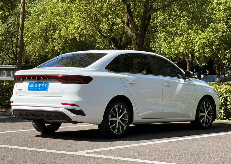 Geely Emgrand 2022 4th Gen 1.5L CVT Premium Trim exterior photo 5 Geely Emgrand 2022 4th Gen 1.5L CVT Premium Trim exterior photo 5