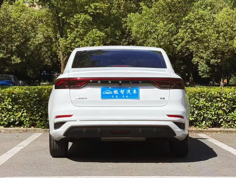 Geely Emgrand 2022 4th Gen 1.5L CVT Premium Trim exterior photo 6 Geely Emgrand 2022 4th Gen 1.5L CVT Premium Trim exterior photo 6