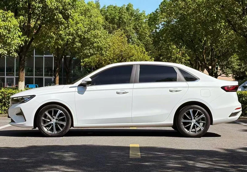 Geely Emgrand 2022 4th Gen 1.5L CVT Premium Trim exterior photo 8 Geely Emgrand 2022 4th Gen 1.5L CVT Premium Trim exterior photo 8