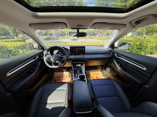 Geely Emgrand 2022 4th Gen 1.5L CVT Premium Trim interior photo 12 Geely Emgrand 2022 4th Gen 1.5L CVT Premium Trim interior photo 12