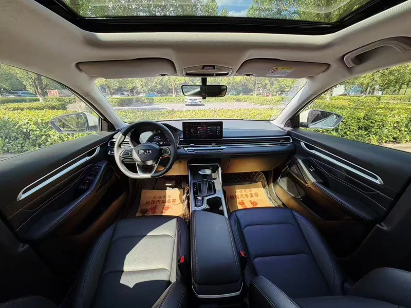 Geely Emgrand 2022 4th Gen 1.5L CVT Premium Trim interior photo 12 Geely Emgrand 2022 4th Gen 1.5L CVT Premium Trim interior photo 12
