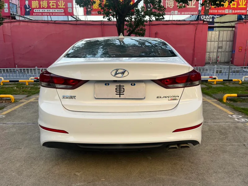 Hyundai Elantra Lingdong 2018 1.4T Dual-clutch dazzle vitality type exterior photo 6 Hyundai Elantra Lingdong 2018 1.4T Dual-clutch dazzle vitality type exterior photo 6