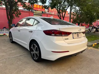 Hyundai Elantra Lingdong 2018 1.4T Dual-clutch dazzle vitality type exterior photo 7 Hyundai Elantra Lingdong 2018 1.4T Dual-clutch dazzle vitality type exterior photo 7