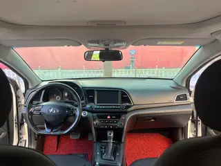 Hyundai Elantra Lingdong 2018 1.4T Dual-clutch dazzle vitality type interior photo 11 Hyundai Elantra Lingdong 2018 1.4T Dual-clutch dazzle vitality type interior photo 11