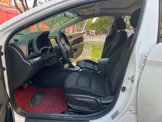 Hyundai Elantra Lingdong 2018 1.4T Dual-clutch dazzle vitality type interior photo 13 Hyundai Elantra Lingdong 2018 1.4T Dual-clutch dazzle vitality type interior photo 13