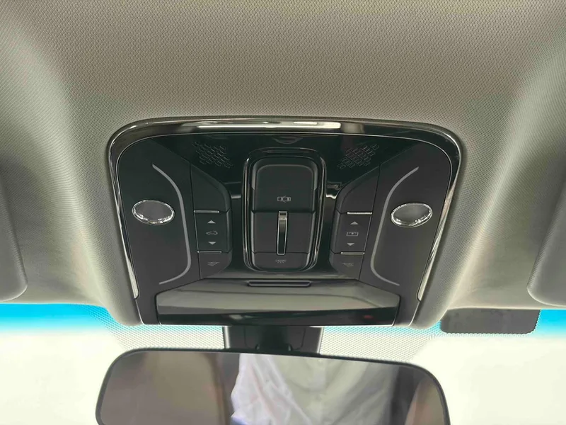 Jetour X90 PLUS 2021 1.6TD DCT Villa interior photo 16 Jetour X90 PLUS 2021 1.6TD DCT Villa interior photo 16