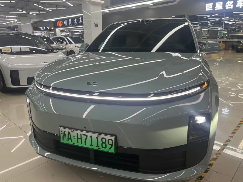 Li Auto L6 2025 Pro Новая версия Smart Han экстерьер фото 2 Li Auto L6 2025 Pro Новая версия Smart Han экстерьер фото 2