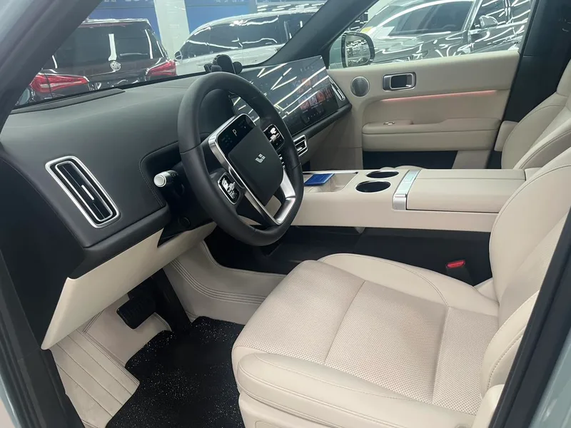 Li Auto L6 2025 Pro Новая версия Smart Han интерьер фото 7 Li Auto L6 2025 Pro Новая версия Smart Han интерьер фото 7
