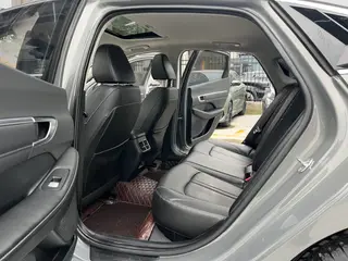 Hyundai Sonata 2020 270TGDi GL DCT Leading Edition interior photo 15 Hyundai Sonata 2020 270TGDi GL DCT Leading Edition interior photo 15
