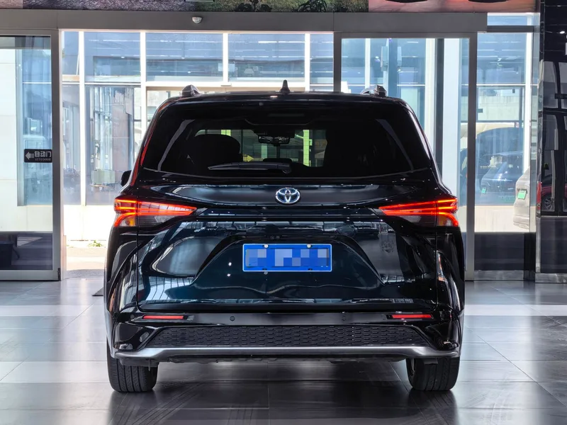 Toyota Granvia 2023 Intelligent electric hybrid double engine 2.5L Flagship VIP interior photo 14 Toyota Granvia 2023 Intelligent electric hybrid double engine 2.5L Flagship VIP interior photo 14