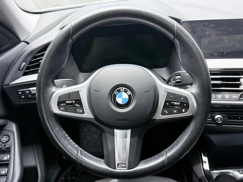 BMW 2 Series 2023 225i Four-door coupe M Sports suit interior photo 10 BMW 2 Series 2023 225i Four-door coupe M Sports suit interior photo 10
