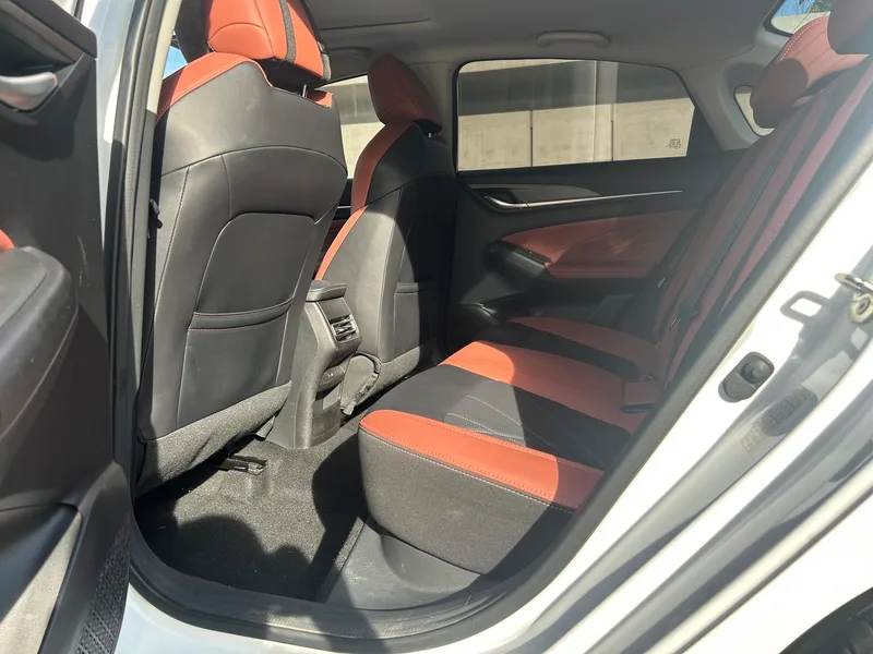 Changan Eado 2024 PLUS 1.4T DCT Высокоэнергетическая версия экстерьер фото 5 Changan Eado 2024 PLUS 1.4T DCT Высокоэнергетическая версия экстерьер фото 5