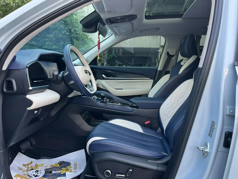 Geely Monjaro 2022 1.5T Thor Hi·F Oil-electric hybrid version Super Swift interior photo 7 Geely Monjaro 2022 1.5T Thor Hi·F Oil-electric hybrid version Super Swift interior photo 7