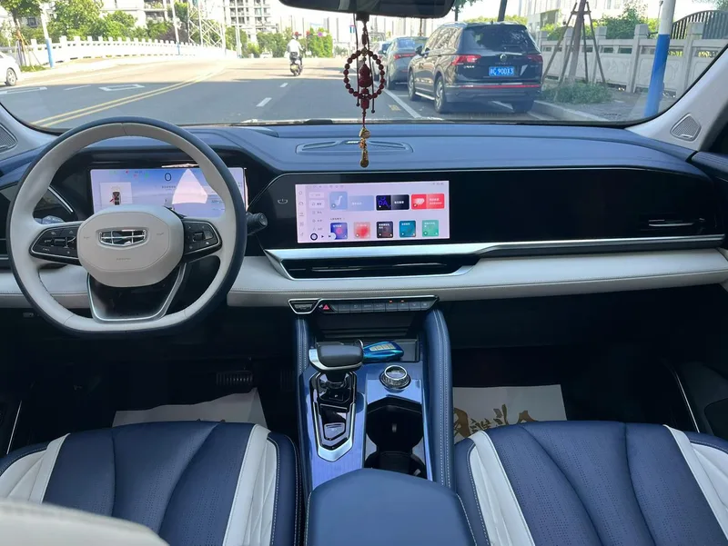 Geely Monjaro 2022 1.5T Thor Hi·F Oil-electric hybrid version Super Swift interior photo 8 Geely Monjaro 2022 1.5T Thor Hi·F Oil-electric hybrid version Super Swift interior photo 8