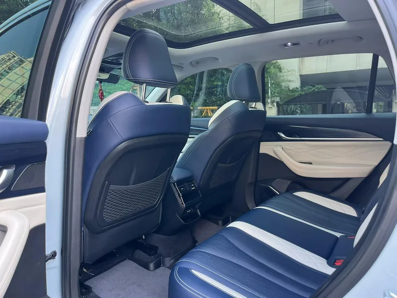 Geely Monjaro 2022 1.5T Thor Hi·F Oil-electric hybrid version Super Swift interior photo 9 Geely Monjaro 2022 1.5T Thor Hi·F Oil-electric hybrid version Super Swift interior photo 9