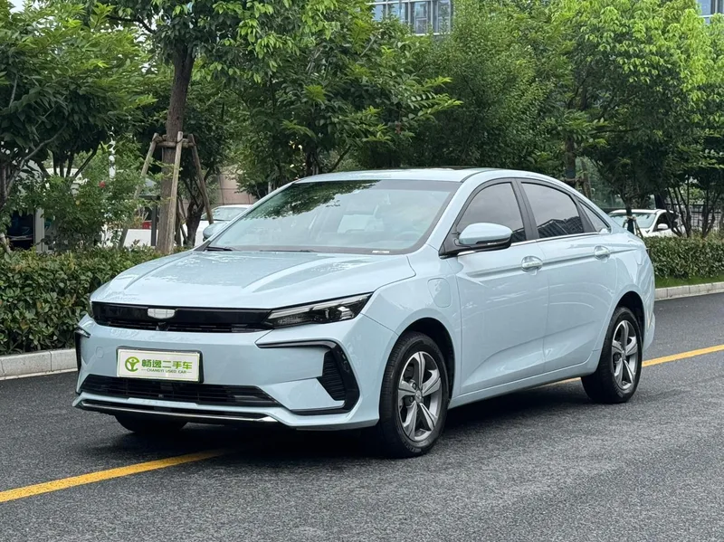 Geely Emgrand L HiP 2024 1.5TD-DHT Pro Champion Edition 100KM Transcendent exterior photo 1 Geely Emgrand L HiP 2024 1.5TD-DHT Pro Champion Edition 100KM Transcendent exterior photo 1