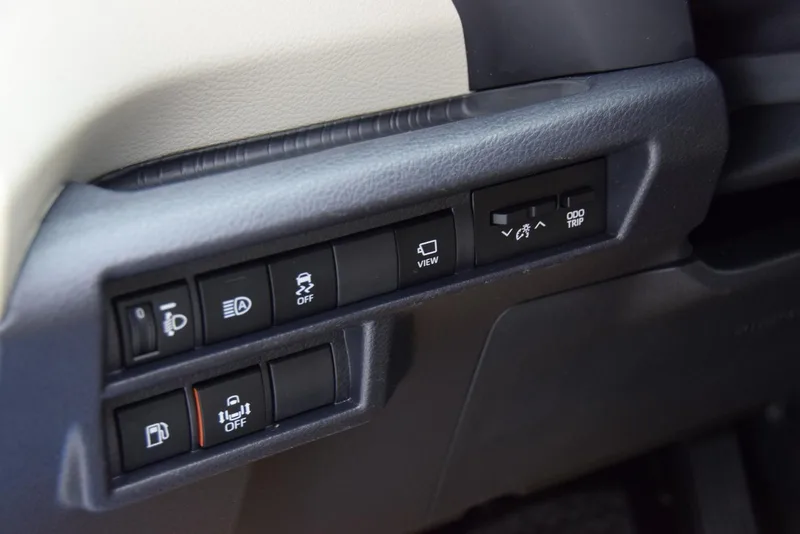 Toyota Granvia 2023 Intelligent electric hybrid double engine 2.5L Noble PLUS exterior photo 10 Toyota Granvia 2023 Intelligent electric hybrid double engine 2.5L Noble PLUS exterior photo 10