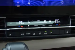 Toyota Granvia 2023 Intelligent electric hybrid double engine 2.5L Noble PLUS interior photo 15 Toyota Granvia 2023 Intelligent electric hybrid double engine 2.5L Noble PLUS interior photo 15
