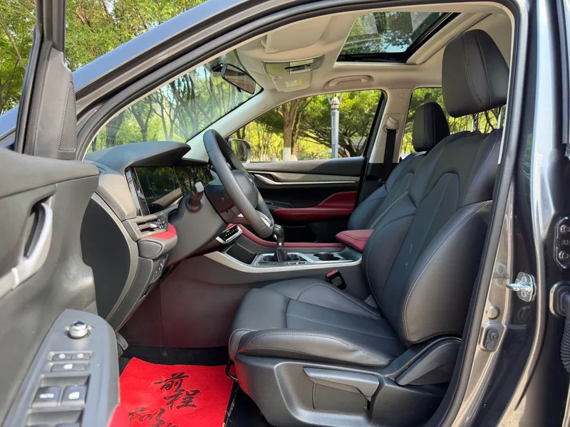Changan CS55 PLUS 2021 Blue Whale Edition 1.5T Manual Deluxe interior photo 12 Changan CS55 PLUS 2021 Blue Whale Edition 1.5T Manual Deluxe interior photo 12
