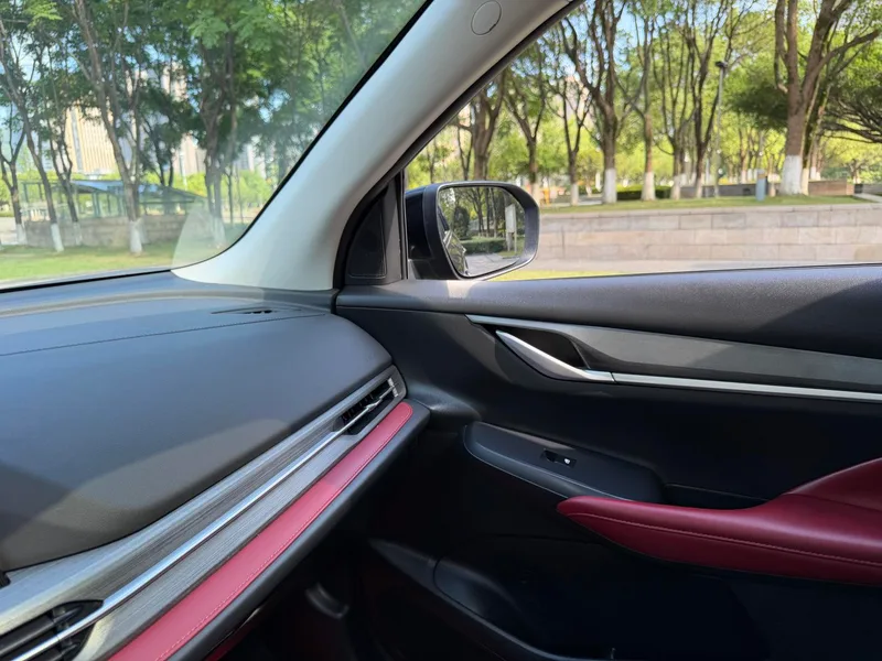 Changan CS55 PLUS 2021 Blue Whale Edition 1.5T Manual Deluxe interior photo 13 Changan CS55 PLUS 2021 Blue Whale Edition 1.5T Manual Deluxe interior photo 13