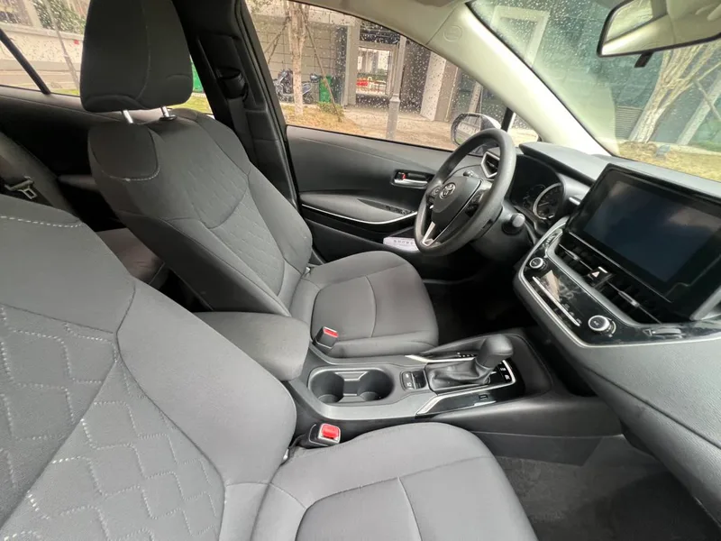 Toyota Corolla 2021 Dual Power 1.8L E-CVT Pioneer Edition interior photo 17 Toyota Corolla 2021 Dual Power 1.8L E-CVT Pioneer Edition interior photo 17