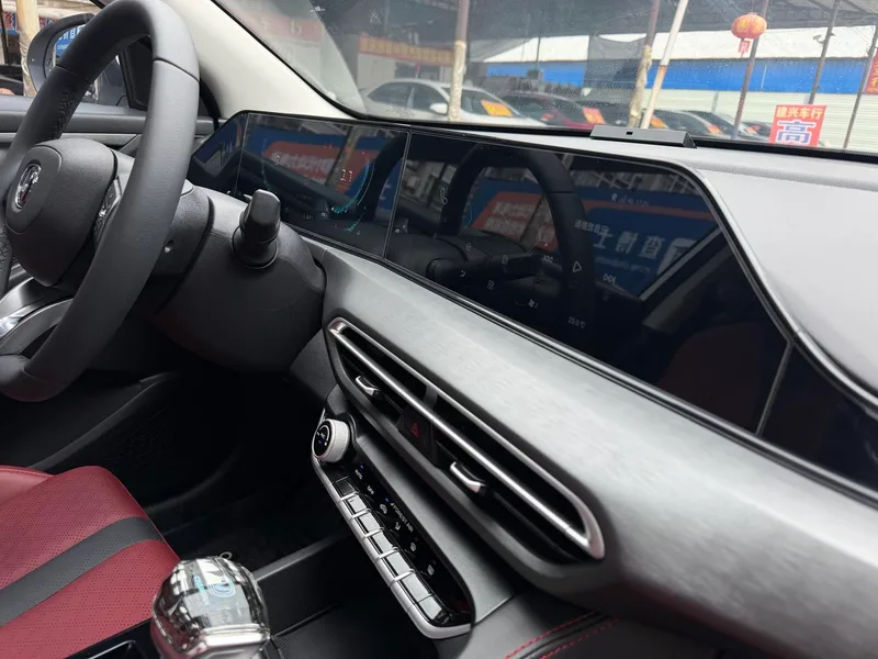 Changan Eado 2021 PLUS Ballena azul NE 1.4T GDI DCT Acabado premium interior foto 11 Changan Eado 2021 PLUS Ballena azul NE 1.4T GDI DCT Acabado premium interior foto 11