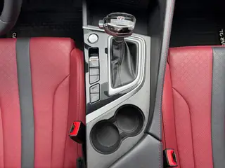 Changan Eado 2021 PLUS Ballena azul NE 1.4T GDI DCT Acabado premium interior foto 12 Changan Eado 2021 PLUS Ballena azul NE 1.4T GDI DCT Acabado premium interior foto 12