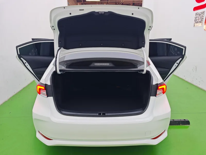 Toyota Corolla 2024 Intelligent electric hybrid double engine 1.8L E-CVT Pioneer Edition interior photo 18 Toyota Corolla 2024 Intelligent electric hybrid double engine 1.8L E-CVT Pioneer Edition interior photo 18