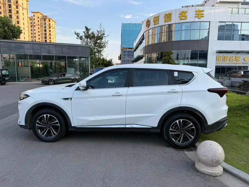 Jetour X70 PLUS 2021 1.5T 6MT wind 5 seat exterior photo 3 Jetour X70 PLUS 2021 1.5T 6MT wind 5 seat exterior photo 3