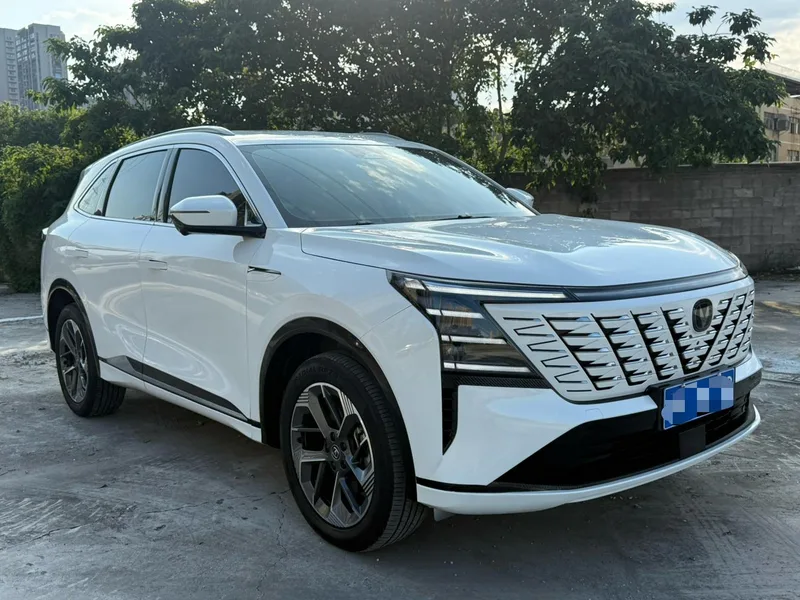 Changan CS75 PLUS 2025 Fourth generation 1.5T New Blue Whale Wisdom Enjoy exterior photo 3 Changan CS75 PLUS 2025 Fourth generation 1.5T New Blue Whale Wisdom Enjoy exterior photo 3