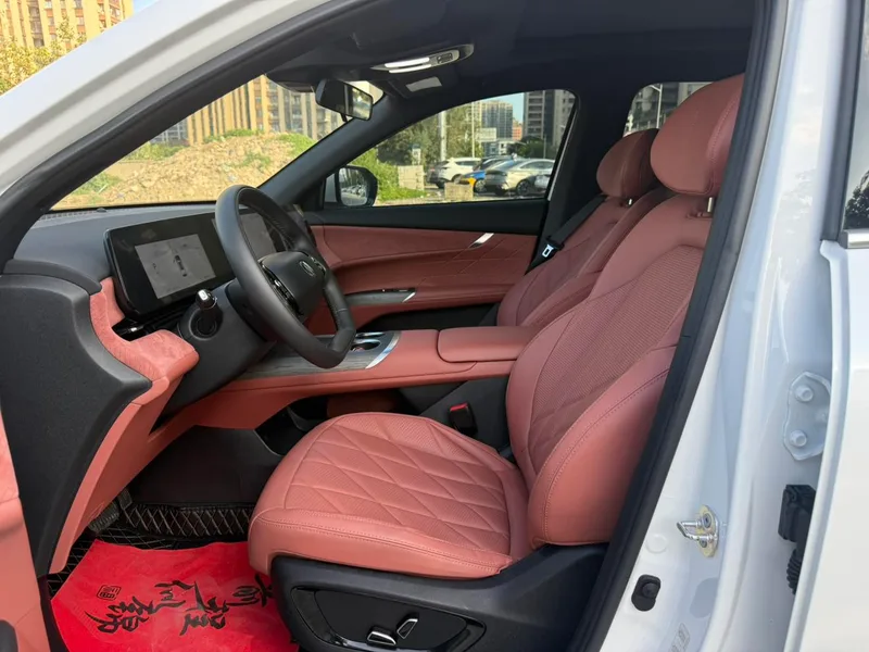 Changan CS75 PLUS 2025 Fourth generation 1.5T New Blue Whale Wisdom Enjoy exterior photo 4 Changan CS75 PLUS 2025 Fourth generation 1.5T New Blue Whale Wisdom Enjoy exterior photo 4