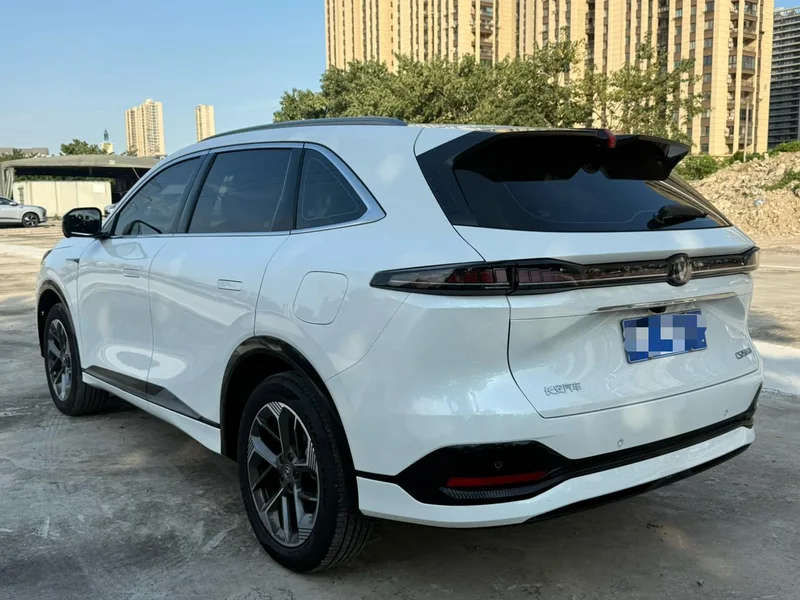 Changan CS75 PLUS 2025 Fourth generation 1.5T New Blue Whale Wisdom Enjoy interior photo 12 Changan CS75 PLUS 2025 Fourth generation 1.5T New Blue Whale Wisdom Enjoy interior photo 12
