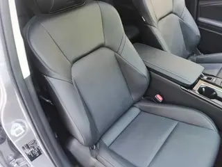 Toyota Camry 2024 Dual Power 2.0HE Elite Edition interior photo 14 Toyota Camry 2024 Dual Power 2.0HE Elite Edition interior photo 14