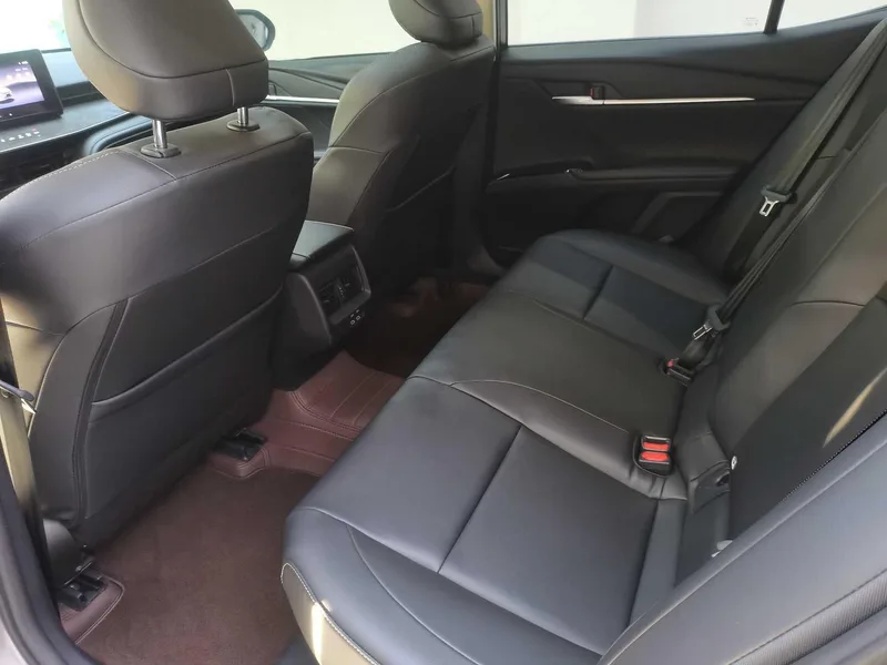Toyota Camry 2024 Dual Power 2.0HE Elite Edition interior photo 17 Toyota Camry 2024 Dual Power 2.0HE Elite Edition interior photo 17