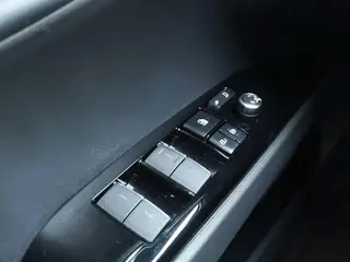 Toyota Camry 2024 Dual Power 2.0HE Elite Edition interior photo 19 Toyota Camry 2024 Dual Power 2.0HE Elite Edition interior photo 19