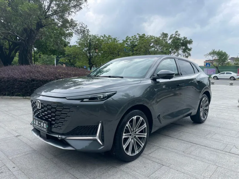 Changan UNI-K 2021 2.0T Премиальная комплектация экстерьер фото 1 Changan UNI-K 2021 2.0T Премиальная комплектация экстерьер фото 1