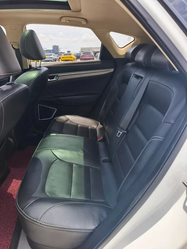 Geely Emgrand GS 2018 Sports version 1.8L Automatic Collar Type interior photo 10 Geely Emgrand GS 2018 Sports version 1.8L Automatic Collar Type interior photo 10