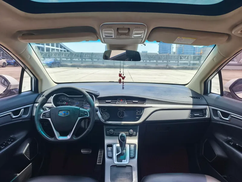 Geely Emgrand GS 2018 Sports version 1.8L Automatic Collar Type interior photo 14 Geely Emgrand GS 2018 Sports version 1.8L Automatic Collar Type interior photo 14