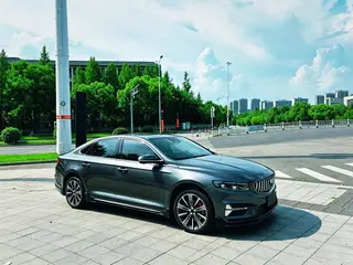 Geely Preface 2025 2.0T Oriental Yao Star Edition exterior photo 3 Geely Preface 2025 2.0T Oriental Yao Star Edition exterior photo 3