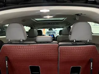 Toyota Granvia 2023 Motor doble híbrido eléctrico inteligente 2.5L Edición de lujo exterior foto 10 Toyota Granvia 2023 Motor doble híbrido eléctrico inteligente 2.5L Edición de lujo exterior foto 10