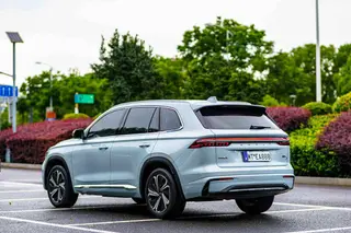 Geely Monjaro 2022 1.5T Thor Hi·F Oil-electric hybrid version Super Swift exterior photo 3 Geely Monjaro 2022 1.5T Thor Hi·F Oil-electric hybrid version Super Swift exterior photo 3