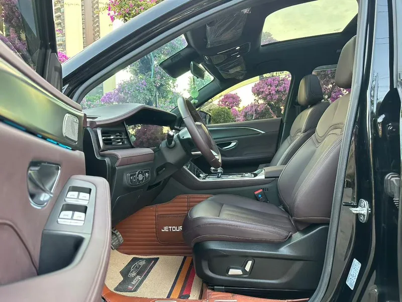 Jetour X90 2023 Zilong 2.0T DCT Changsheng Edition 7 seat interior photo 7 Jetour X90 2023 Zilong 2.0T DCT Changsheng Edition 7 seat interior photo 7