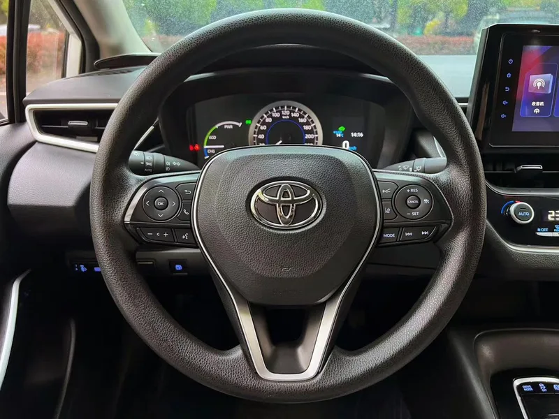 Toyota Corolla 2022 Dual Power 1.8L E-CVT Pioneer Edition interior photo 13 Toyota Corolla 2022 Dual Power 1.8L E-CVT Pioneer Edition interior photo 13