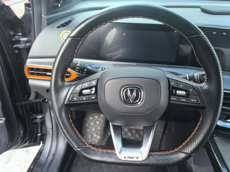 Changan UNI-T 2022 1.5T Sports version Premium Trim interior photo 18 Changan UNI-T 2022 1.5T Sports version Premium Trim interior photo 18