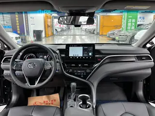 Toyota Camry 2021 2.0G Edición de lujo interior foto 7 Toyota Camry 2021 2.0G Edición de lujo interior foto 7