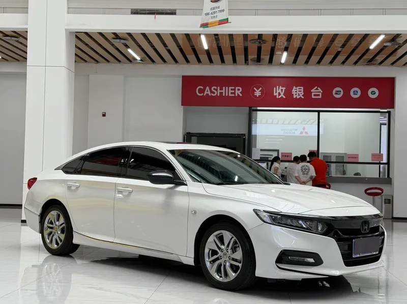 Honda Accord 2018 230TURBO Version confortable Pays V extérieur photo 3 Honda Accord 2018 230TURBO Version confortable Pays V extérieur photo 3