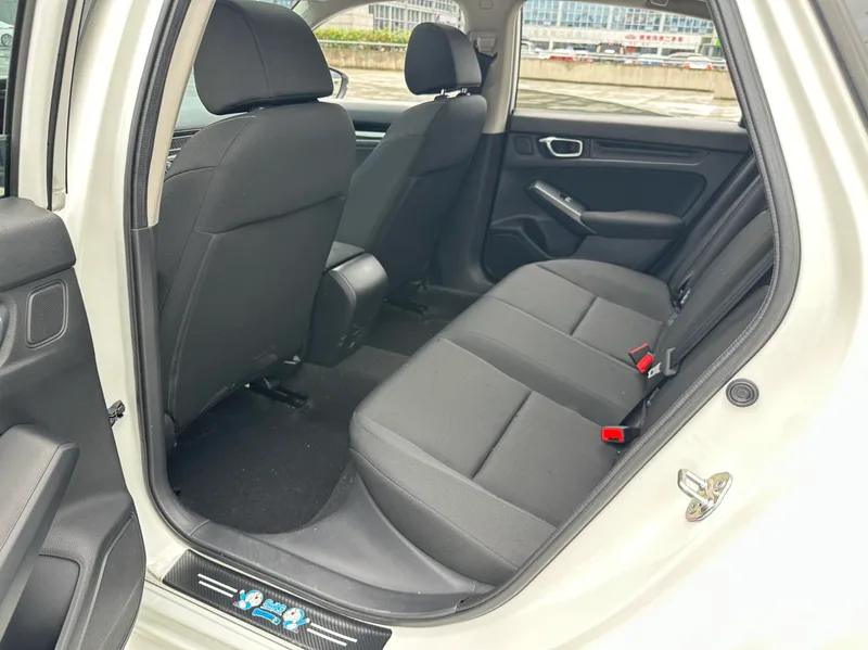 Honda Civic 2023 240TURBO CVT Versión fuerte interior foto 18 Honda Civic 2023 240TURBO CVT Versión fuerte interior foto 18