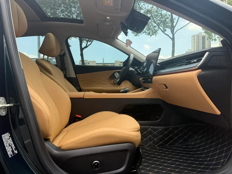 Chery Arrizo 8 PRO 2025 2.0T DCT Premium Class interior photo 18 Chery Arrizo 8 PRO 2025 2.0T DCT Premium Class interior photo 18
